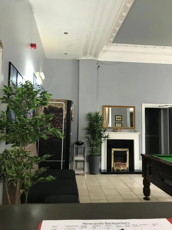 Newcastle West Hotel & Bar 0*, ניוקאסל בריטניה